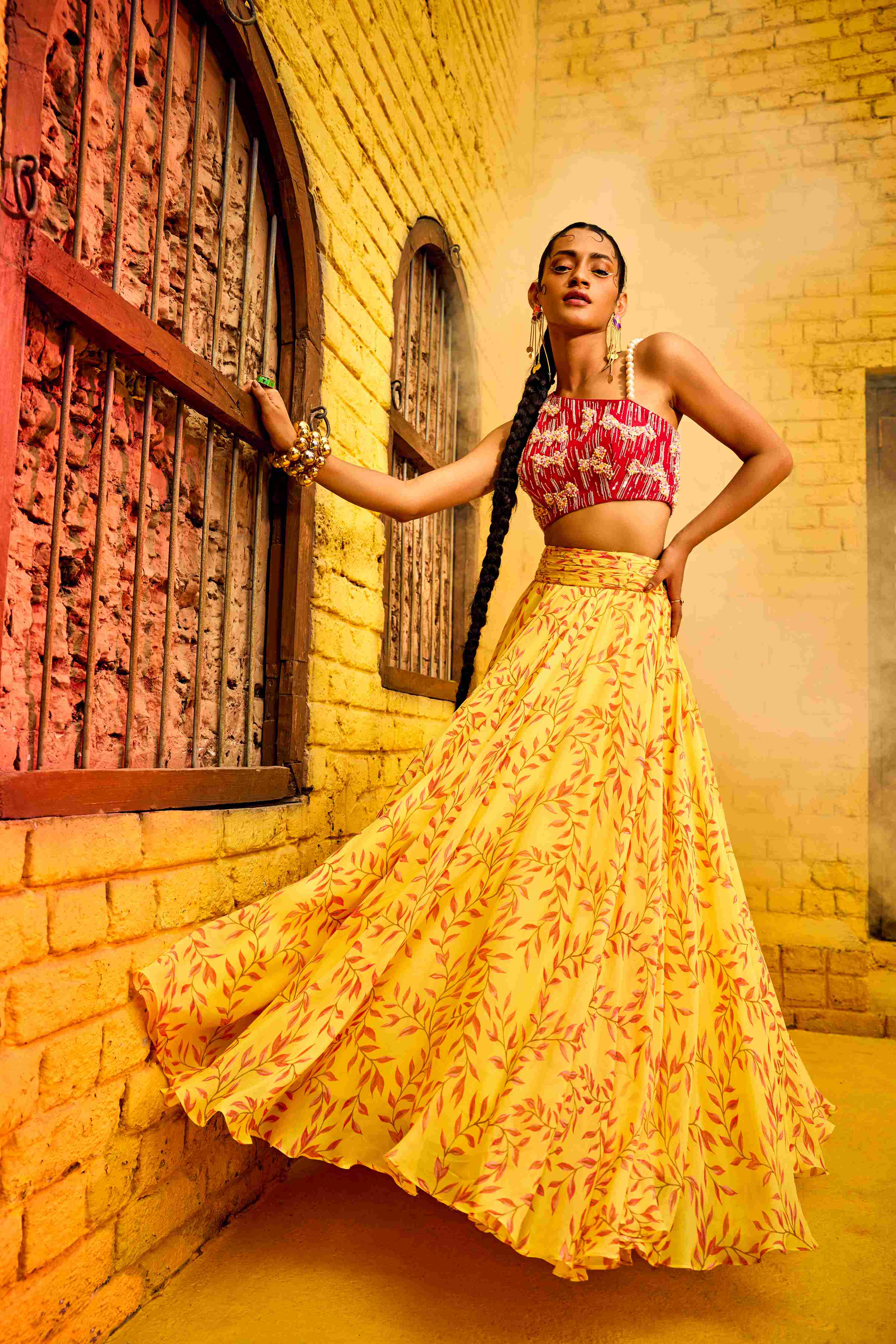 Dhivyadharshini is all dolled up in a vibrant yellow lehenga by designer  Suresh Menon and she looks sizzling! – South India Fashion
